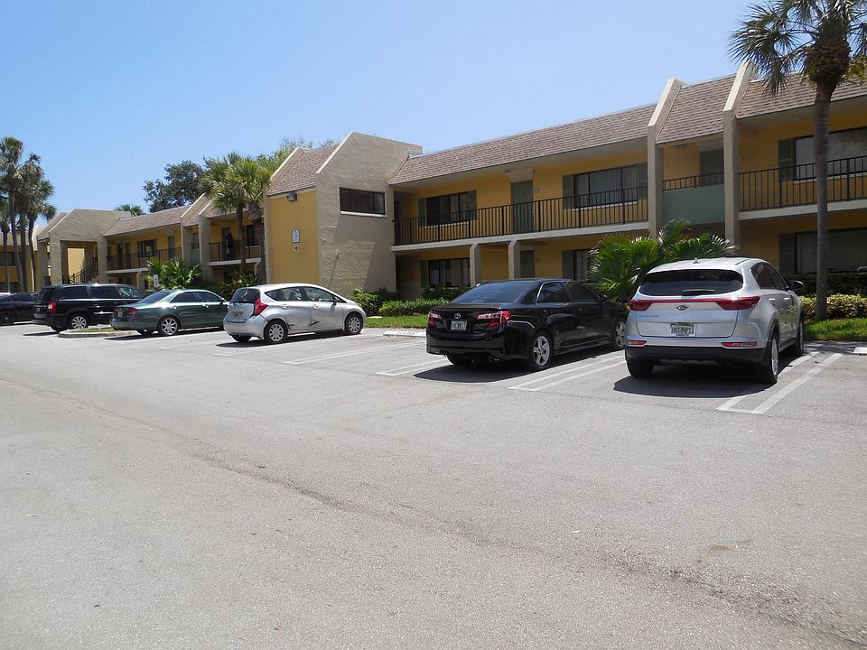1st image of 1018 Meadows Cir