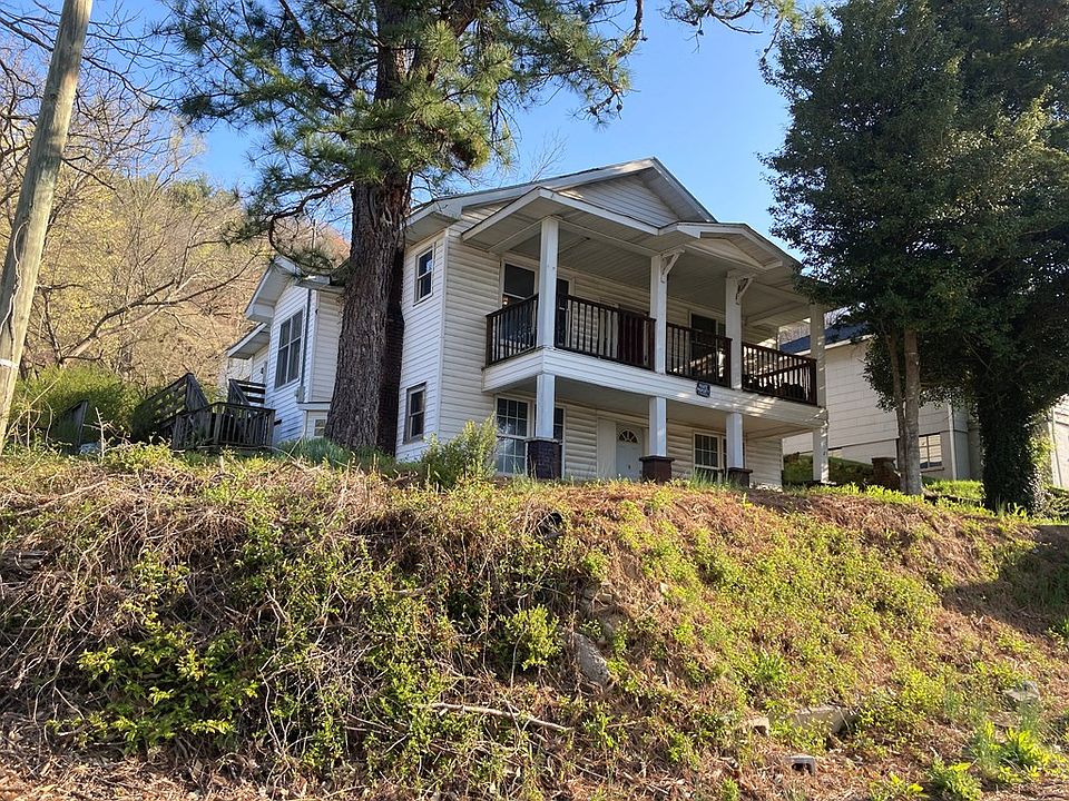 134 College St, Hazard, KY 41701 Zillow