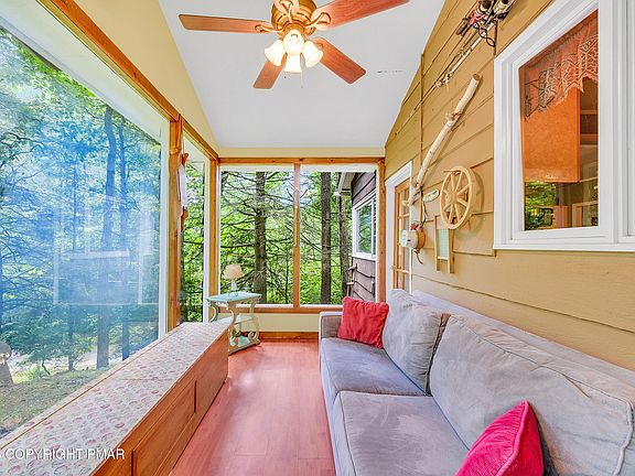5th image of 2221 Fernway Dr
