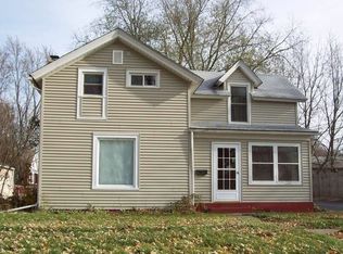 605 5th St, Harvard, IL 60033