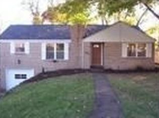 302 Canterbury Dr, Pittsburgh, PA 15238