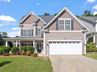 200 Vinewood Pl, Holly Springs, NC 27540