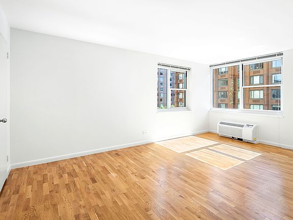 4th image of 355 S End Ave APT 7J
