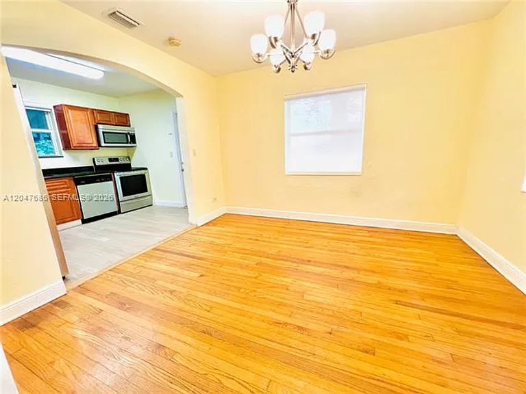 410 Pinecrest Dr #1 — Photo 35