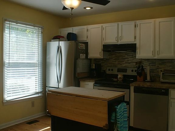 4th image of 10708 Chesterwood Dr