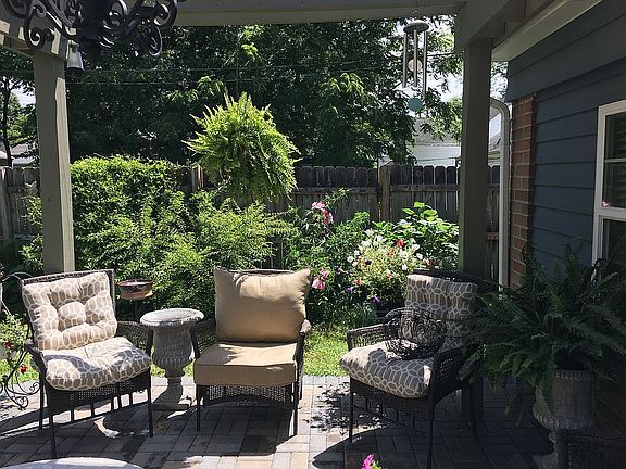5th image of 2784 Brownlee Ave