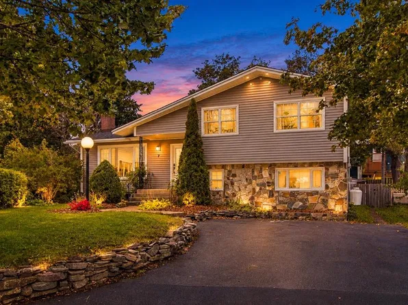 7 Prestwick Place, St. John's, NL A1B3L3