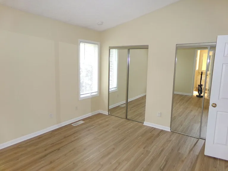 5352 Larch Ct — Photo 11