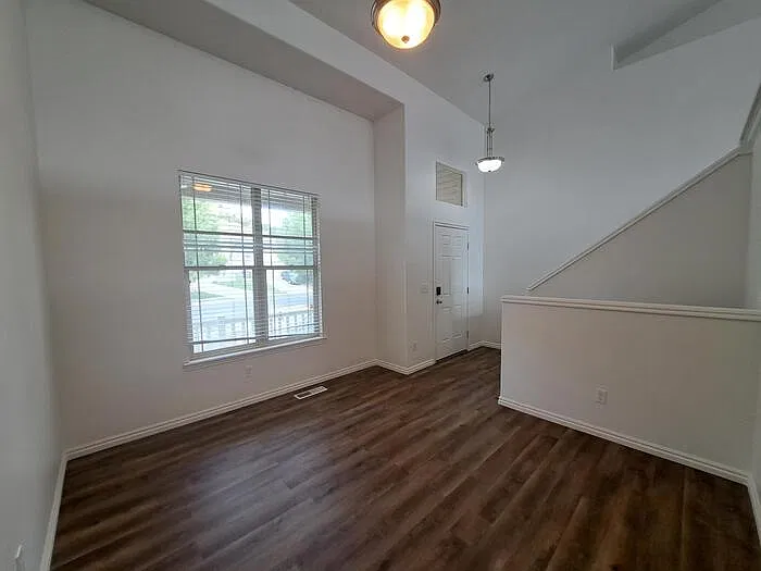 7398 N Ute Dr — Photo 3