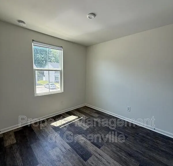 103 Fernside Ct — Photo 16