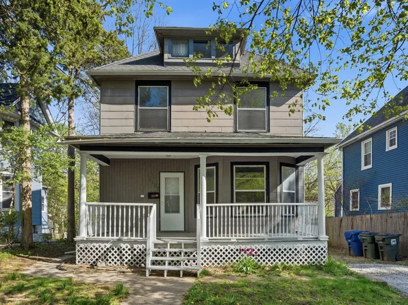 1102 Kirkwood Blvd, Davenport, IA 52803