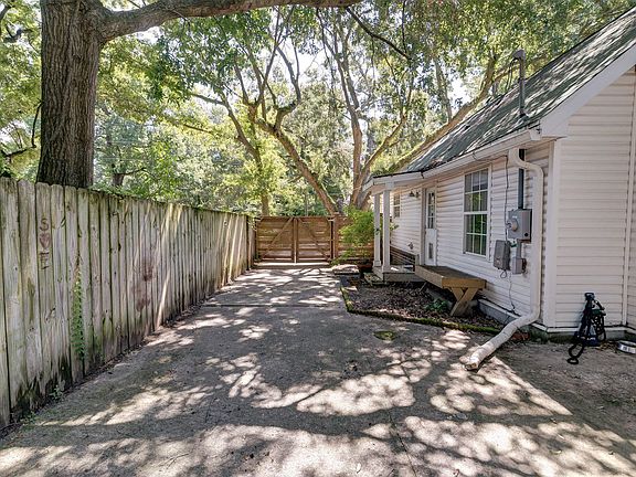 5th image of 5015 Baylor Ave