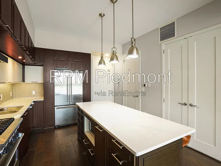 1820 Peachtree Rd #911 — Photo 10