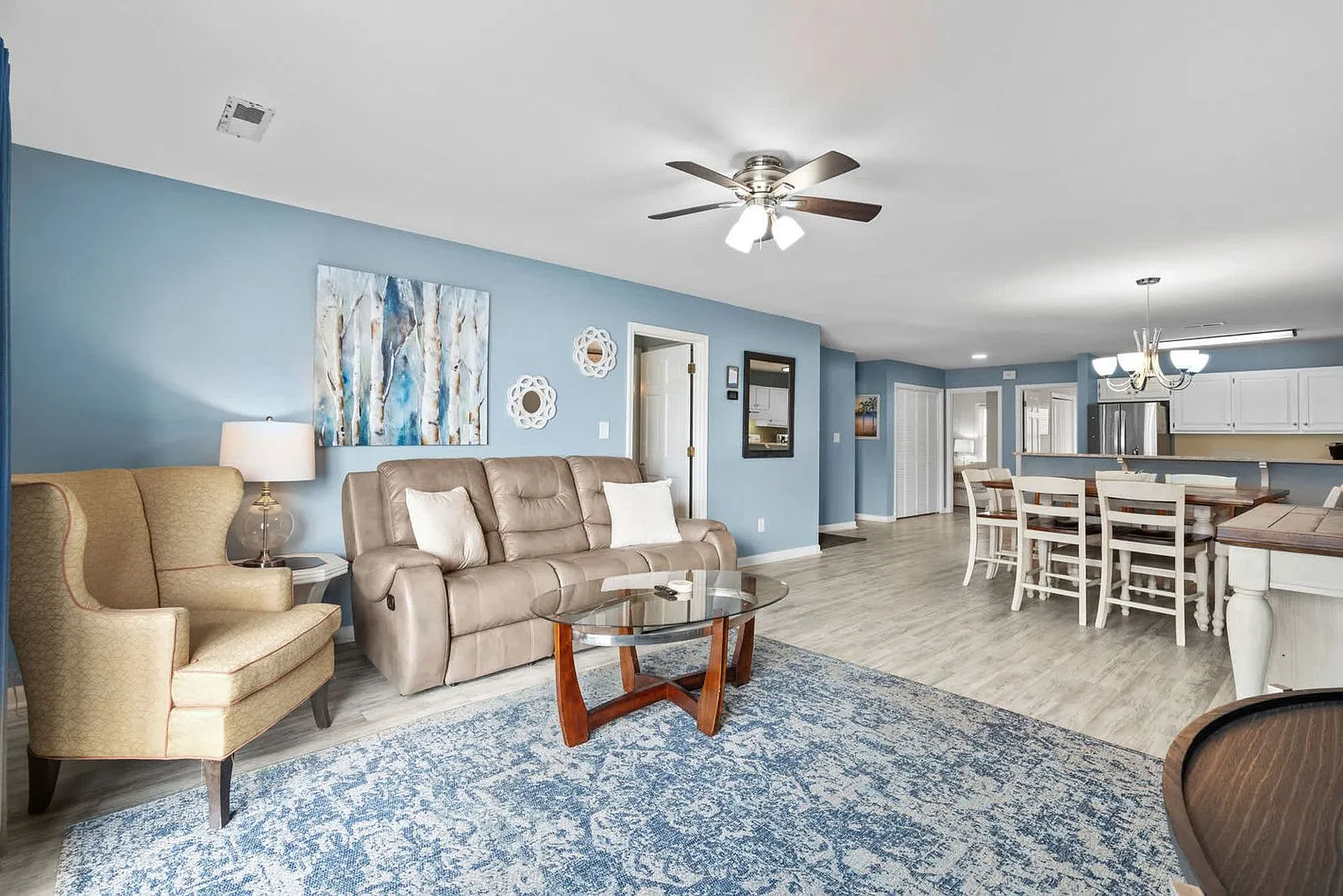 3 bed, 2.0 bath, 1291 sqft, $6,169 — Photo 1