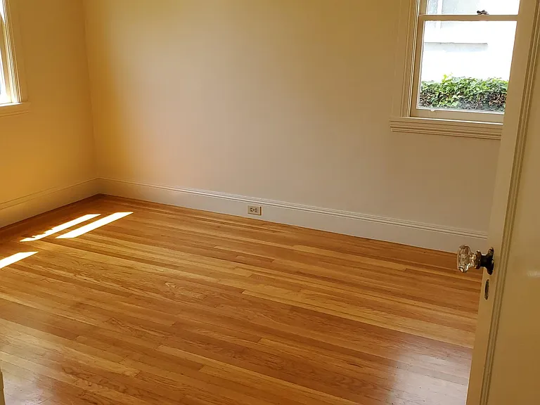 1832 Walnut St — Photo 9