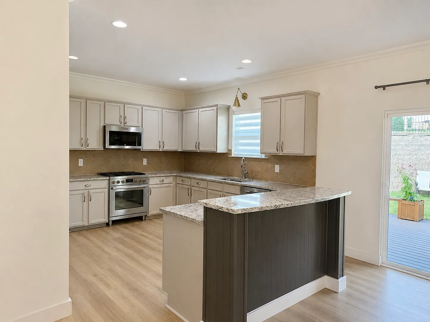 8145 Hovingham Way — Photo 4