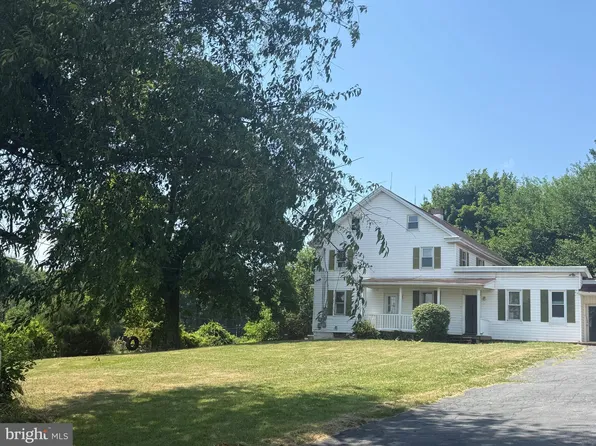 1001 School House Ln, Lewisberry, PA 17339