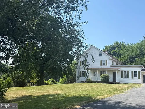 1001 School House Ln Photo 1