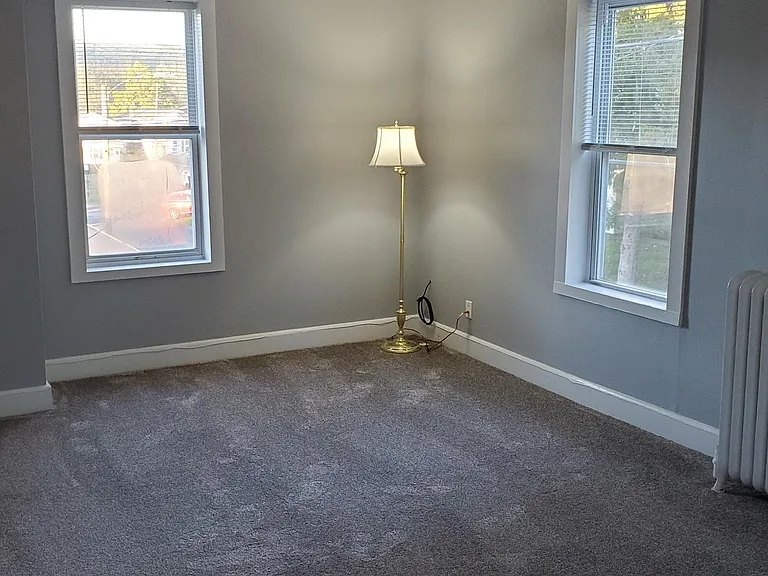 400 W Market St — Photo 7