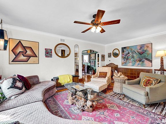 5th image of 2020 W Ayres Ave