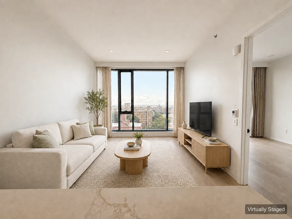 35-32 Leavitt St #10I