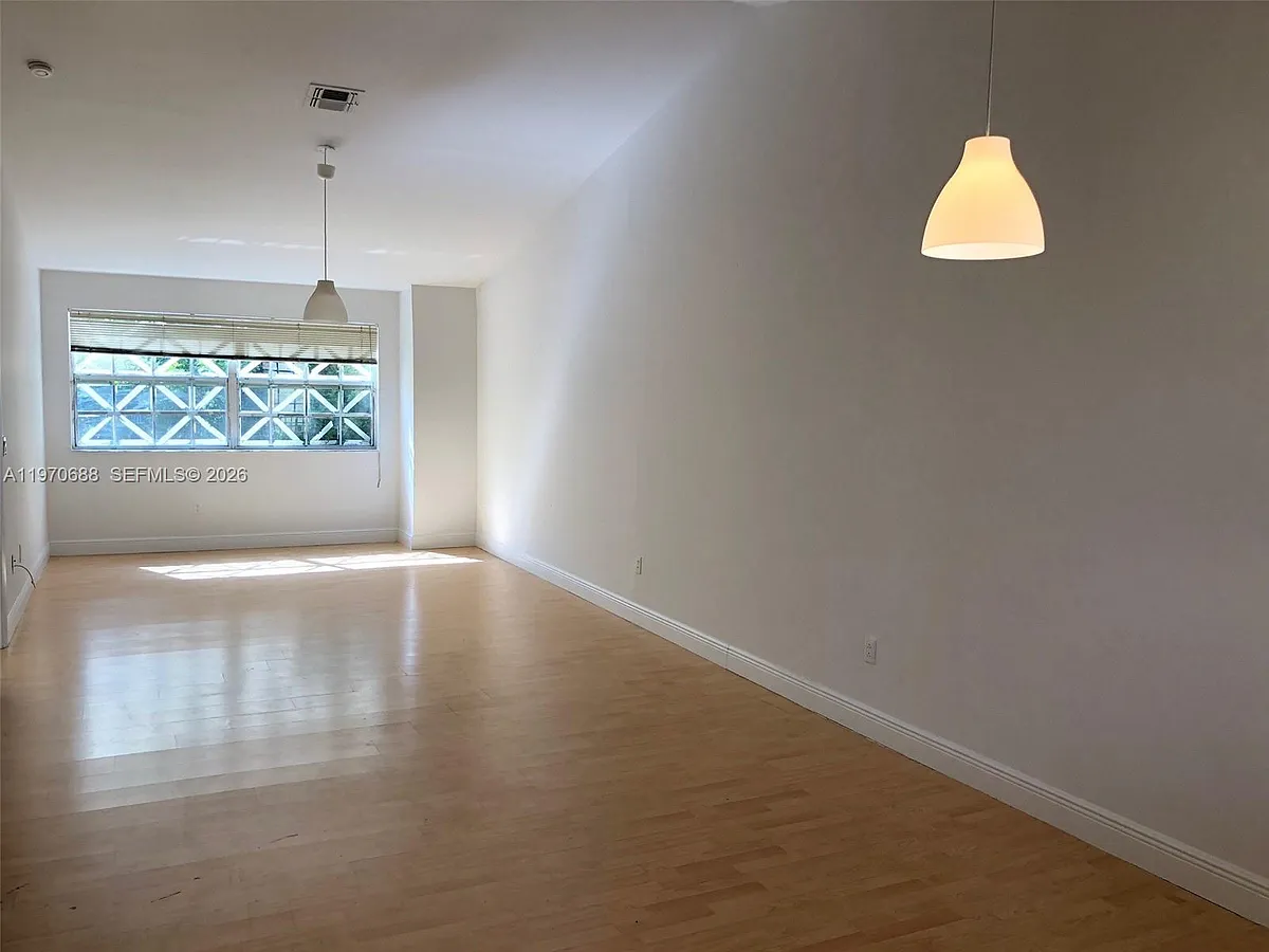 Building Photo - 18336 NW 68th Ave #I