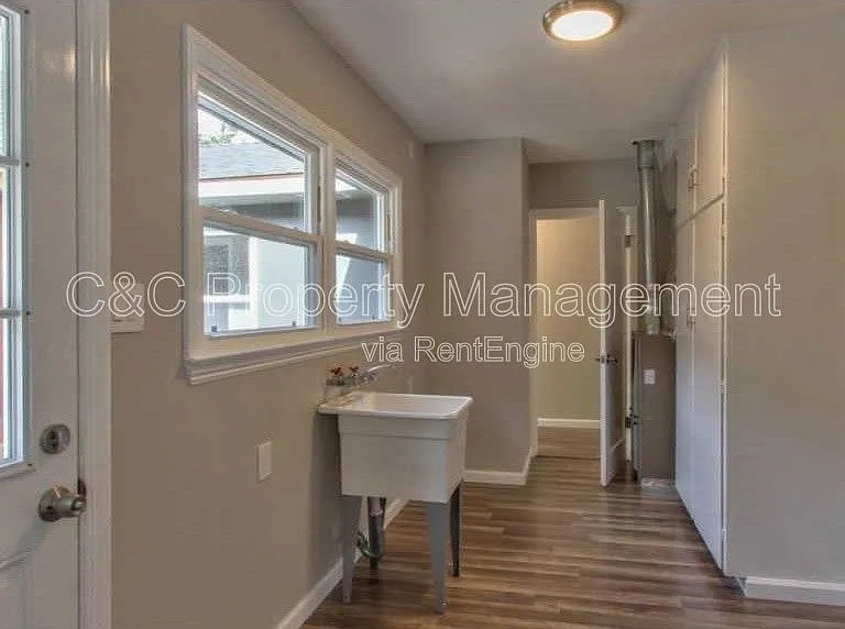 1420 Munras Ave #A — Photo 18