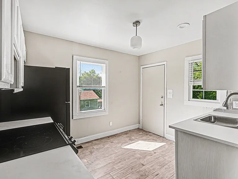 2604 Booker Ave — Photo 18