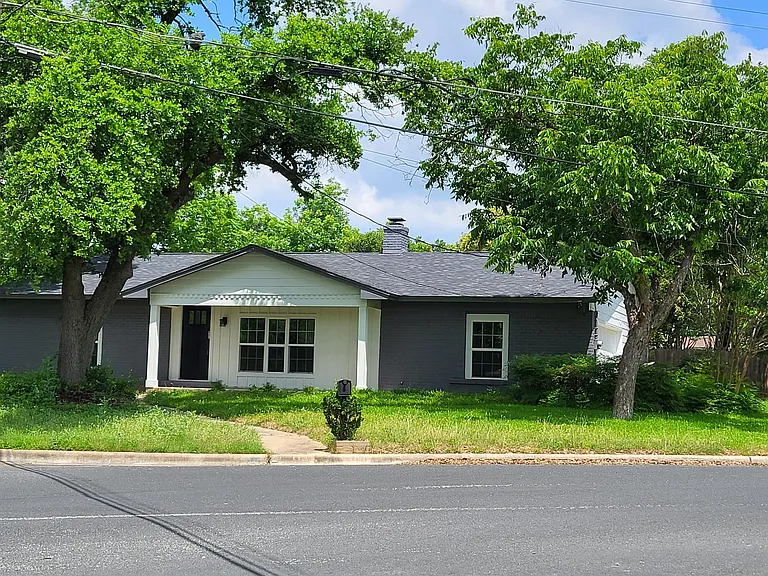 11700 Spring Hill Dr — Photo 1