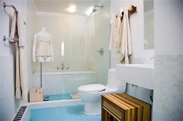 Sold by aptsandlofts.com | media 10