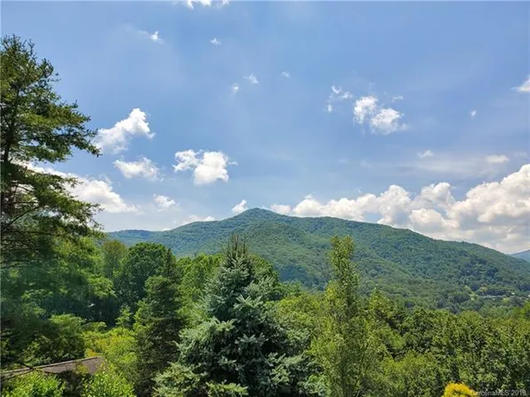 8 Clearview Dr, Waynesville, NC 28785