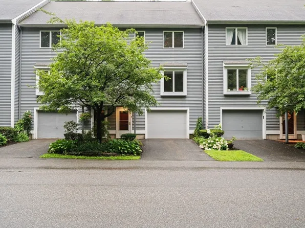 8 Country Meadow Rd #8, Haverhill, MA 01832