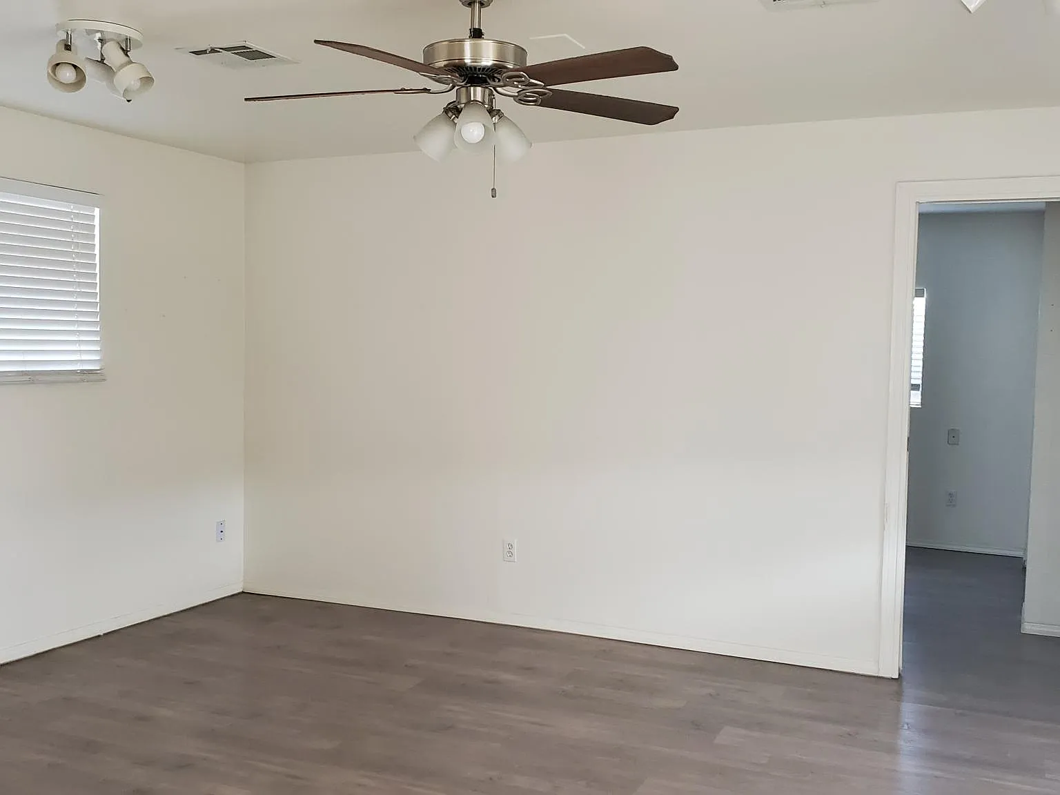 1 bed, 600 sqft, $1,375 — Photo 4