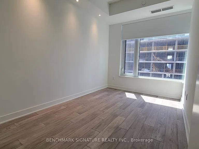 11 Yorkville Ave #2102 — Photo 7