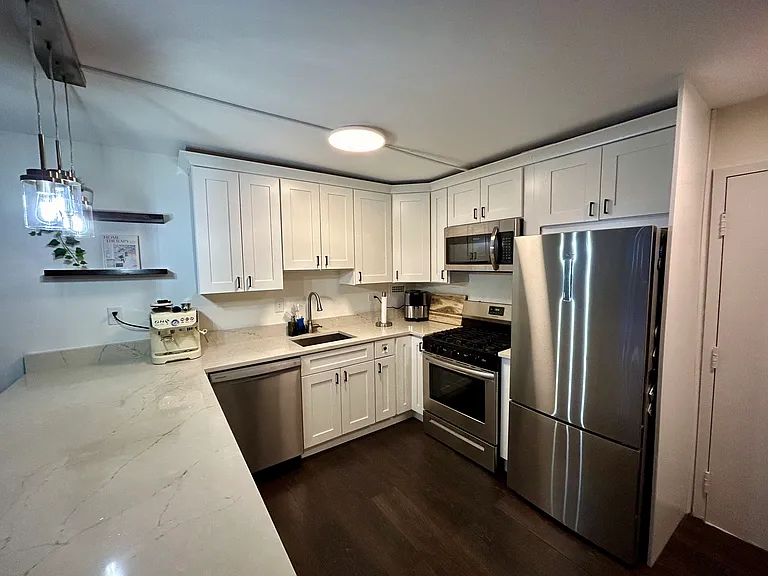 2030 N Adams St #1104 — Photo 2