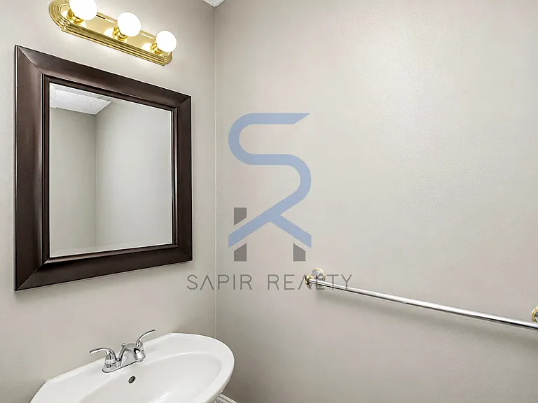 5791 Strathmoor Manor Cir — Photo 11