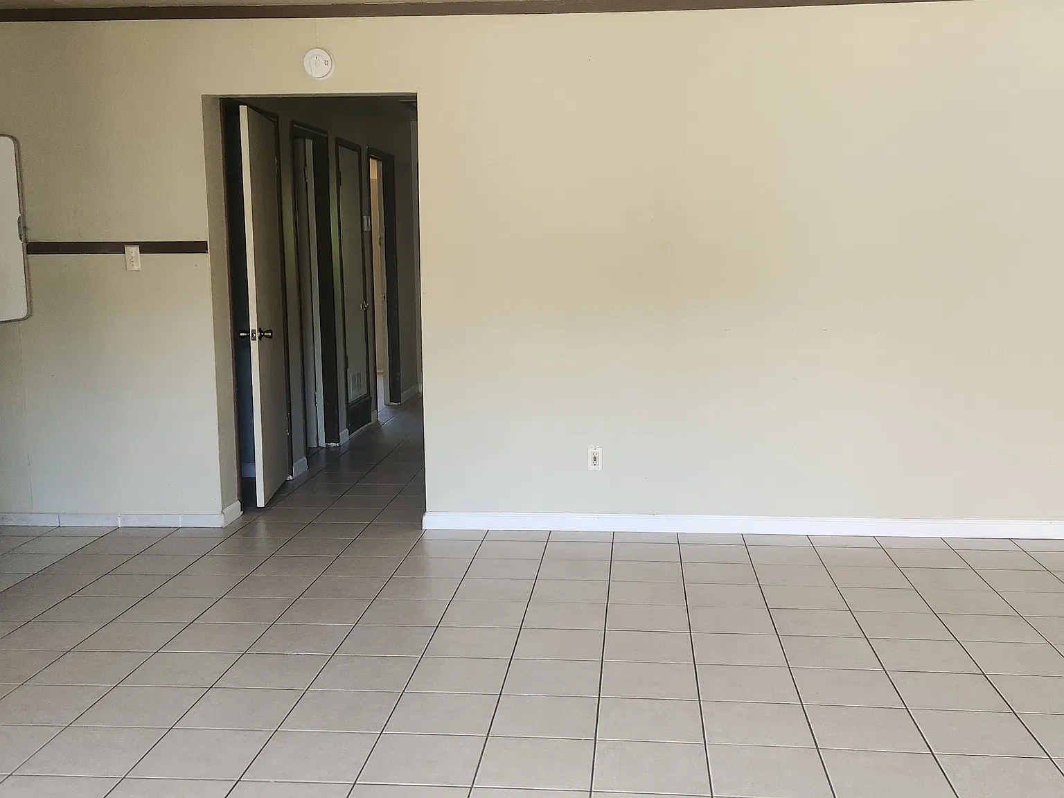 3 bed, 1200 sqft, $2,500 — Photo 1