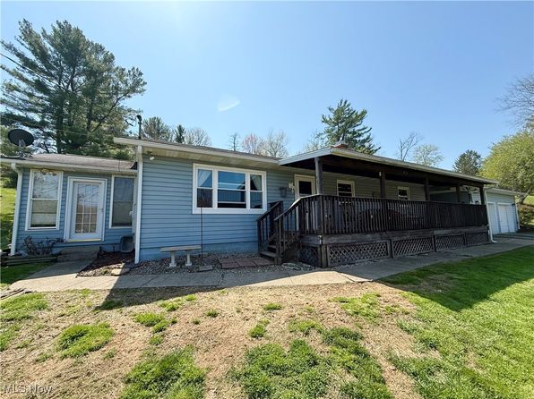 695 Shadow Hill Rd, Saint Marys, WV 26170