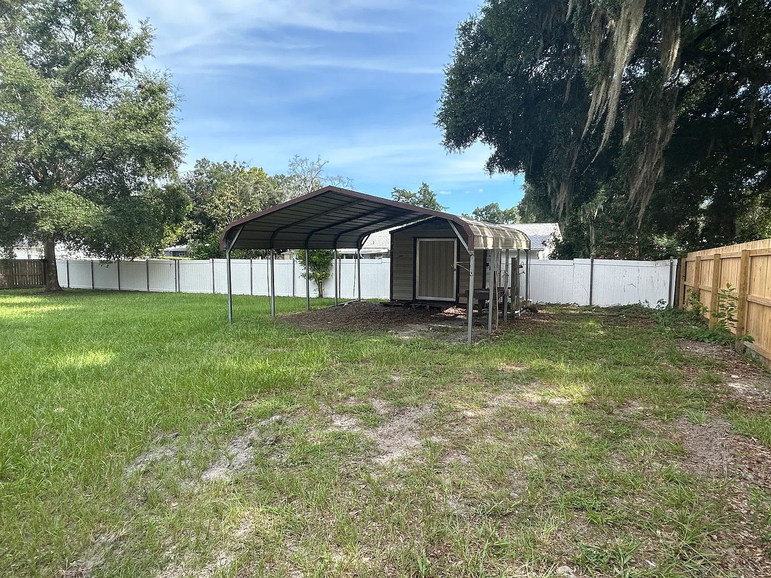 3 bed, 1422 sqft, $2,300 — Photo 4