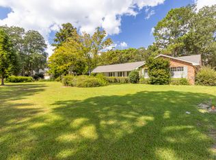 129 Country Club Rd, Shalimar, FL 32579