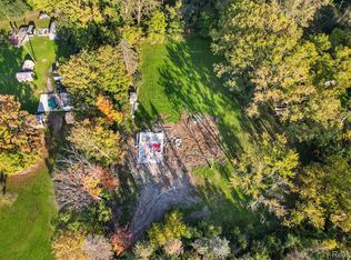 27510 Taft Rd, Novi, MI 48377