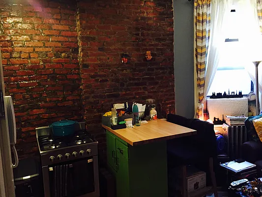 Rented by Elite NY Holdings | media 19