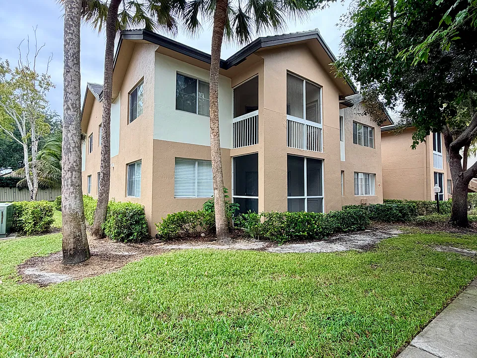 9901 Westview Dr #310