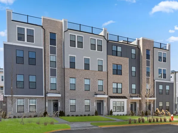 45176 Drowes Ter, Dulles, VA 20166