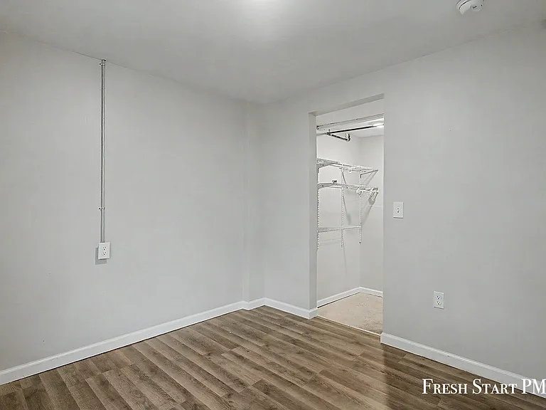 1266 Clark St — Photo 17