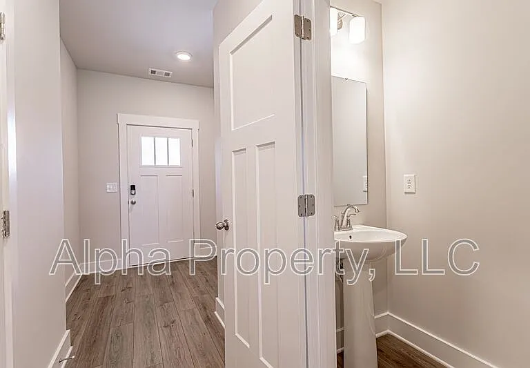 124 Keel Ln — Photo 3