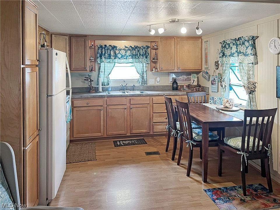 3575 NE Catawba Rd Pt Clinton, OH, 43452 Apartments for Rent Zillow