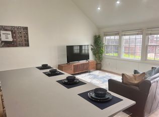 910A Avon St, Belmont, CA