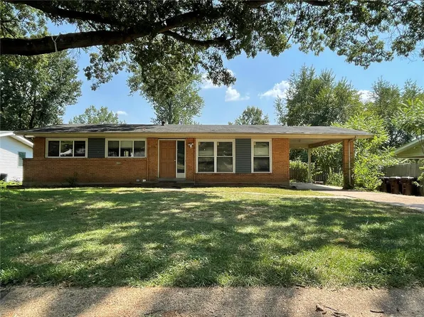 1126 Westleigh Ter, Ballwin, MO 63021
