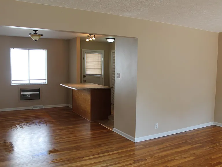 1702 E Northgate St — Photo 5
